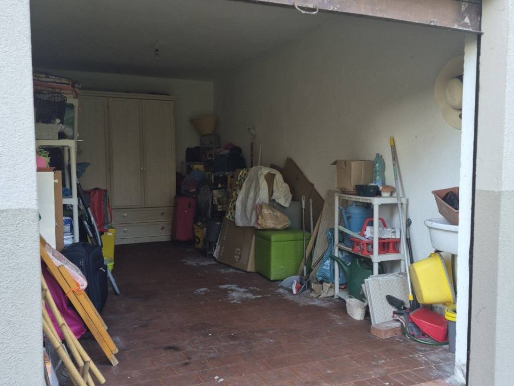 Box / garage a Pistoia in VIA DELLO STADIO, 10 - Foto 3