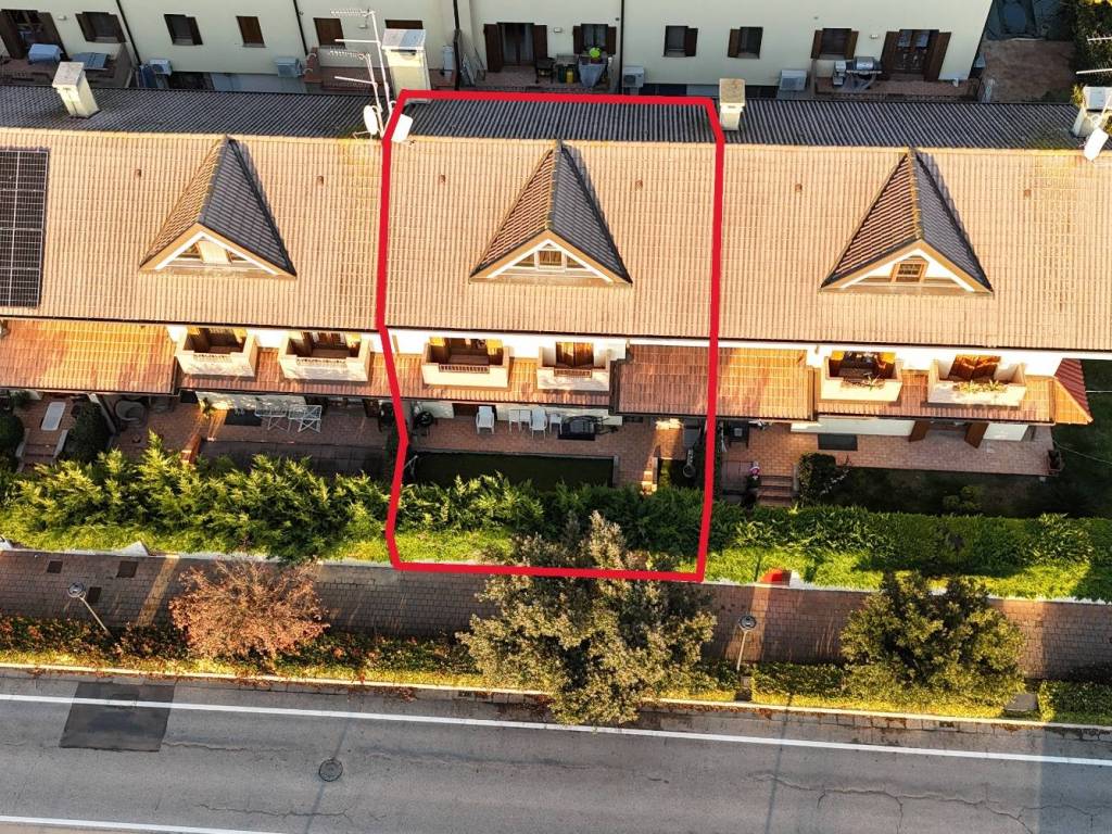 Villetta a schiera a Lignano sabbiadoro in Via Casa Bianca, 18 - Foto 2