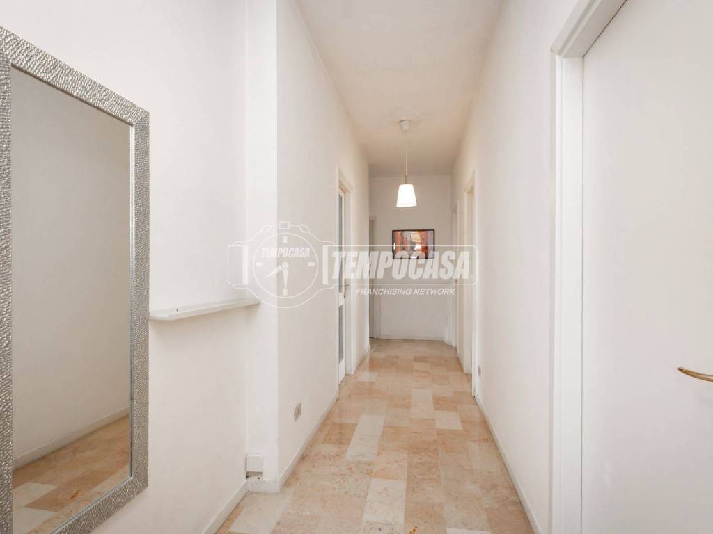 Appartamento a Chieri in Via Vittorio Emanuele II - Foto 2