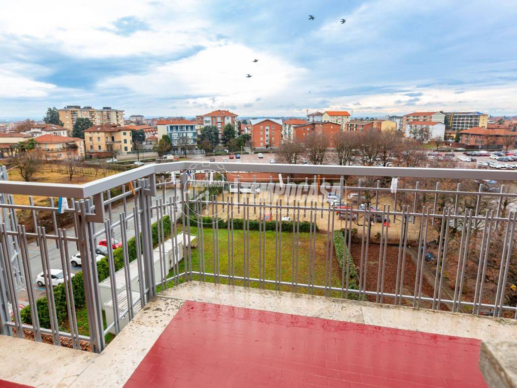 Appartamento a Chieri in Via Vittorio Emanuele II - Foto 4
