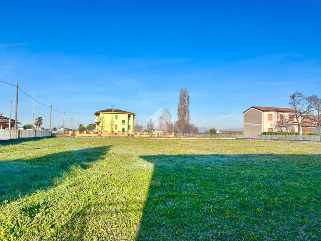 Villa a Mozzecane in strada Quistello, 116 - Foto 2