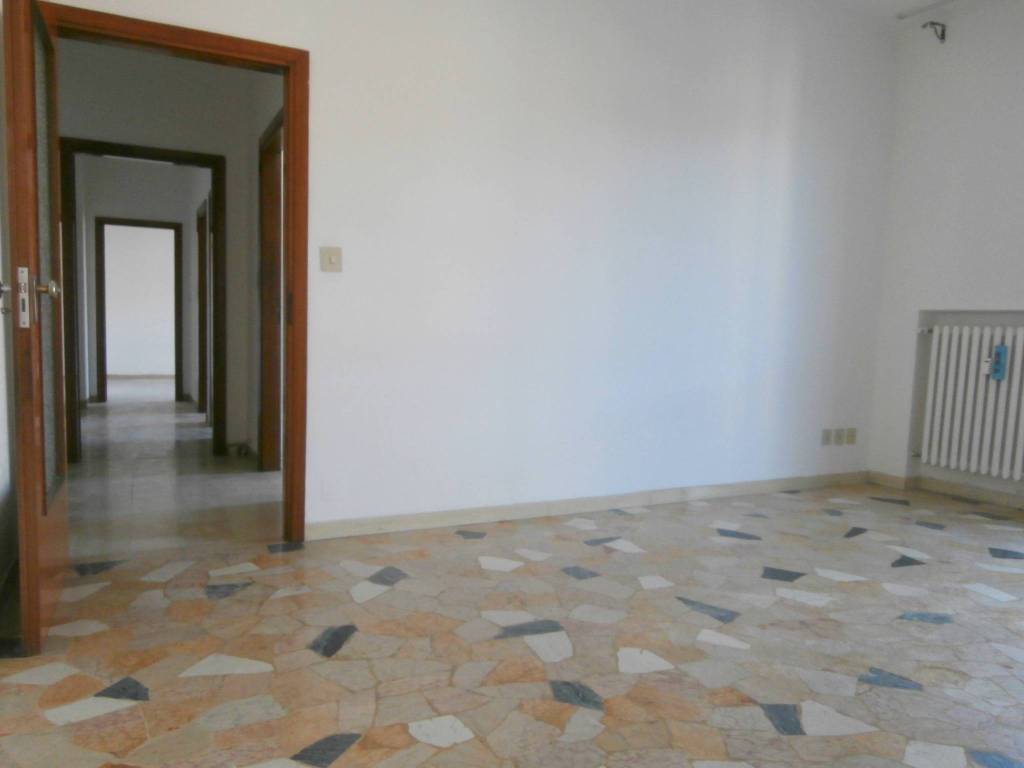 Appartamento a Ferrara in Via Giambattista Canonici - Foto 4