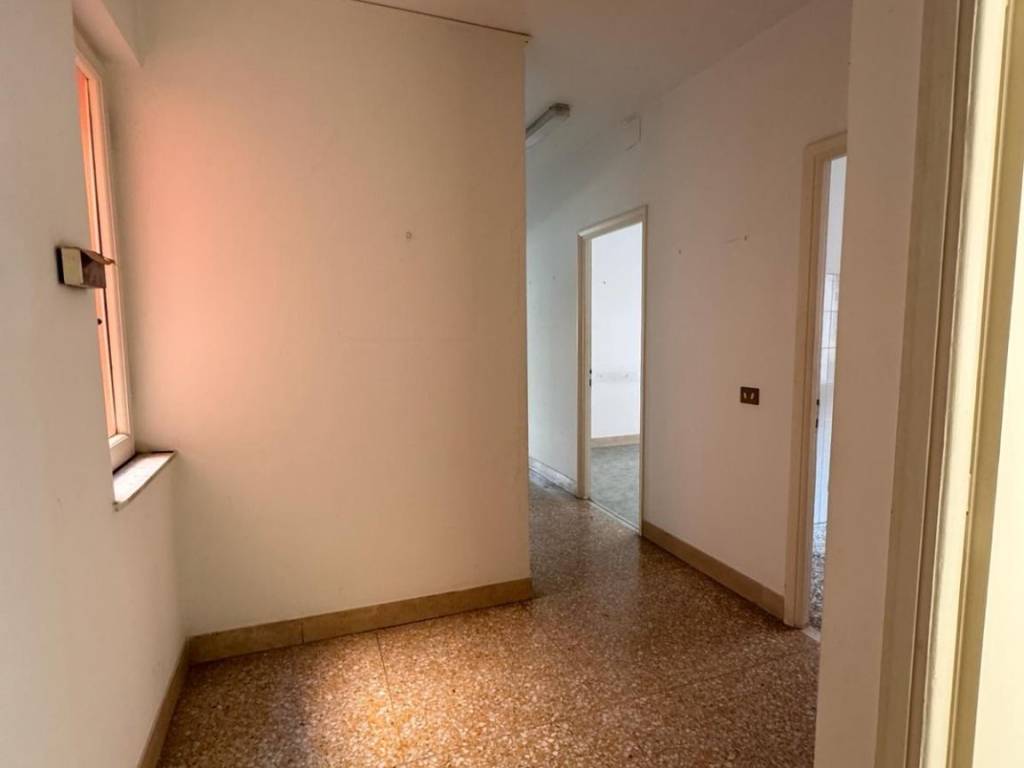 Appartamento a Nettuno in Piazza del Mercato - Foto 4