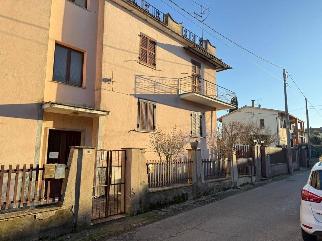 Appartamento a Capodimonte in Via degli Eucaliptus - Foto 2