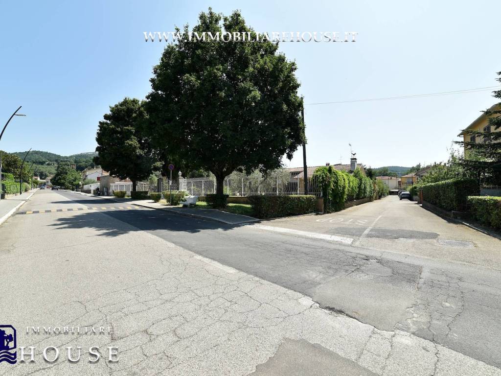 Villa a Bolsena in Viale Cristoforo Colombo, 31 - Foto 4