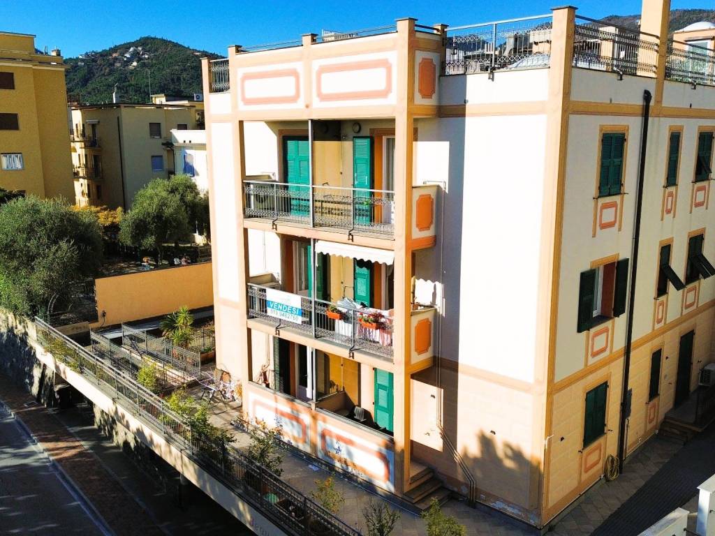 Appartamento a Spotorno in Via Berninzoni - Foto 2