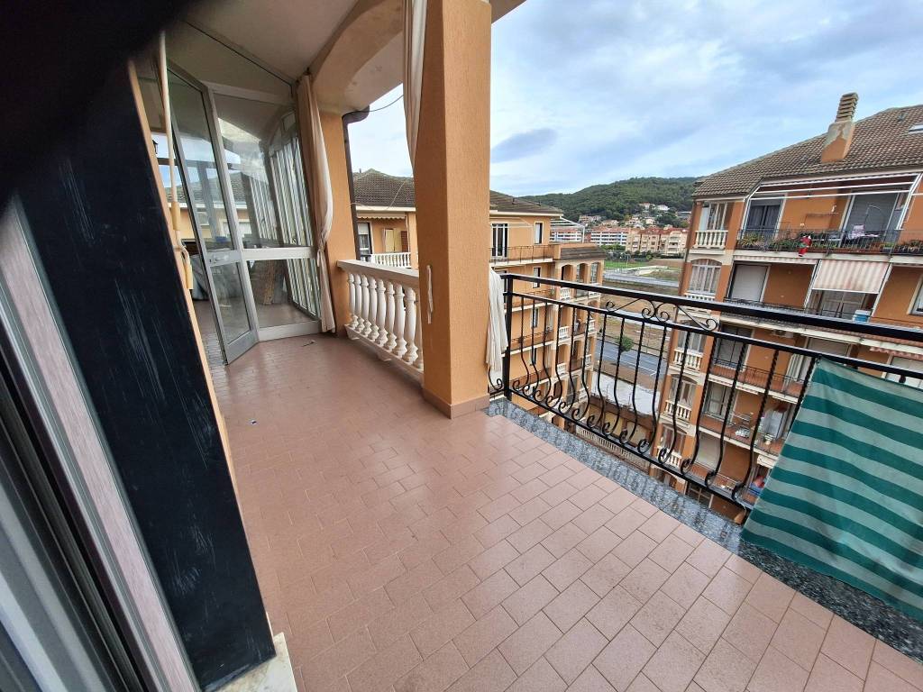 Appartamento a Andora in Via Camillo Benso di Cavour - Foto 4