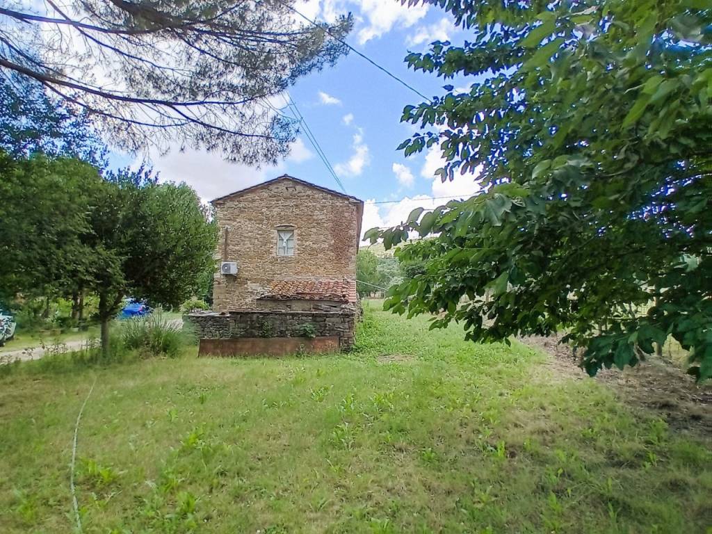 Rustico / casale a Tuoro sul trasimeno in località Sanguineto - Foto 3