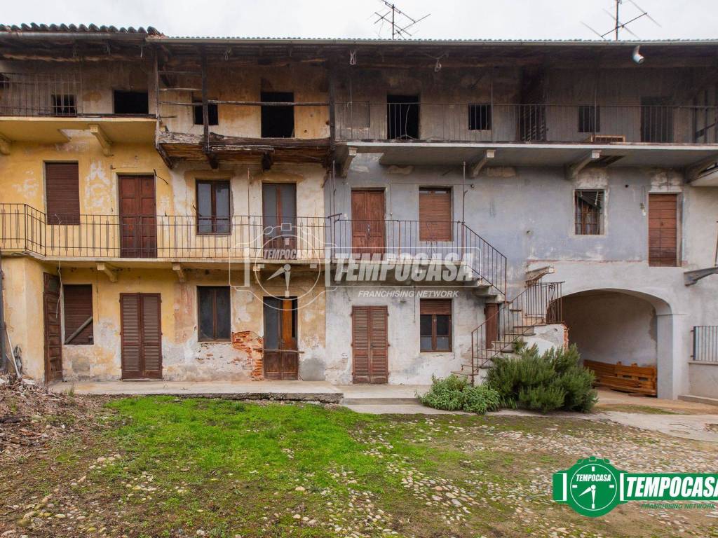 Casa indipendente a Bellinzago novarese in Via Santa Maria 67 - Foto 3