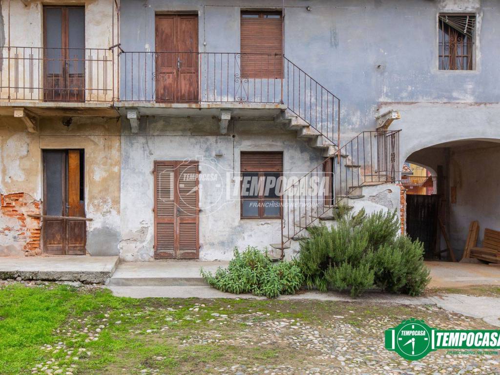 Casa indipendente a Bellinzago novarese in Via Santa Maria 67 - Foto 4