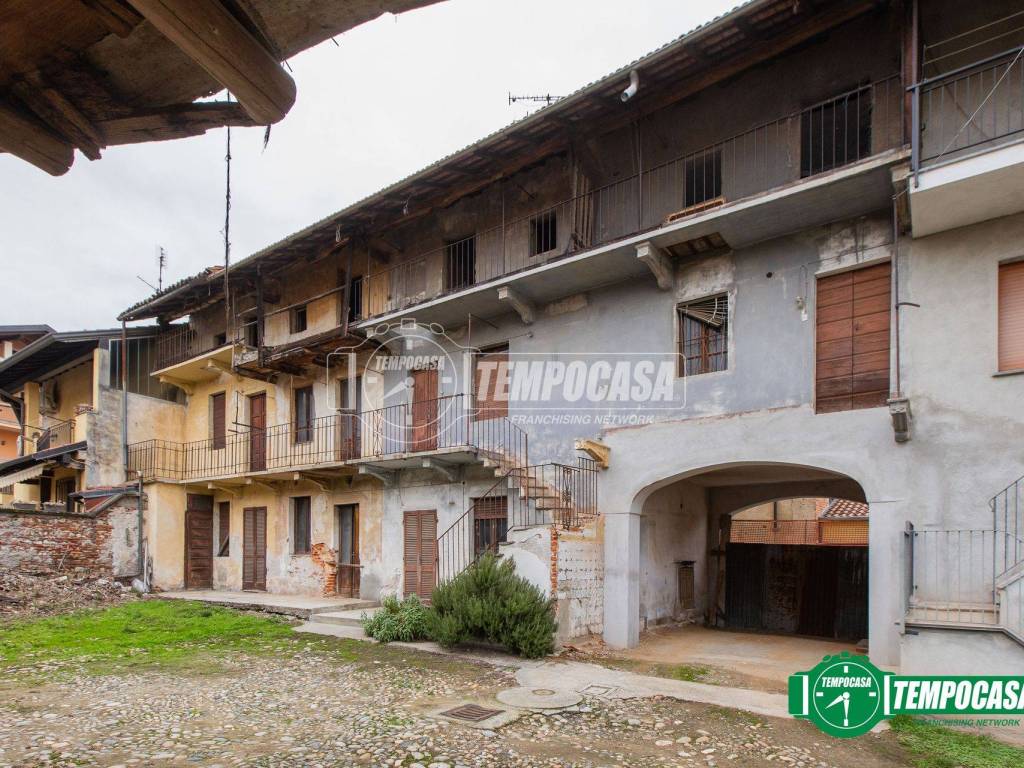 Casa indipendente a Bellinzago novarese in Via Santa Maria 67 - Foto 5