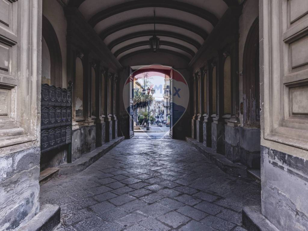 Appartamento a Catania in Piazza San Francesco D'assisi, 11 - Foto 2