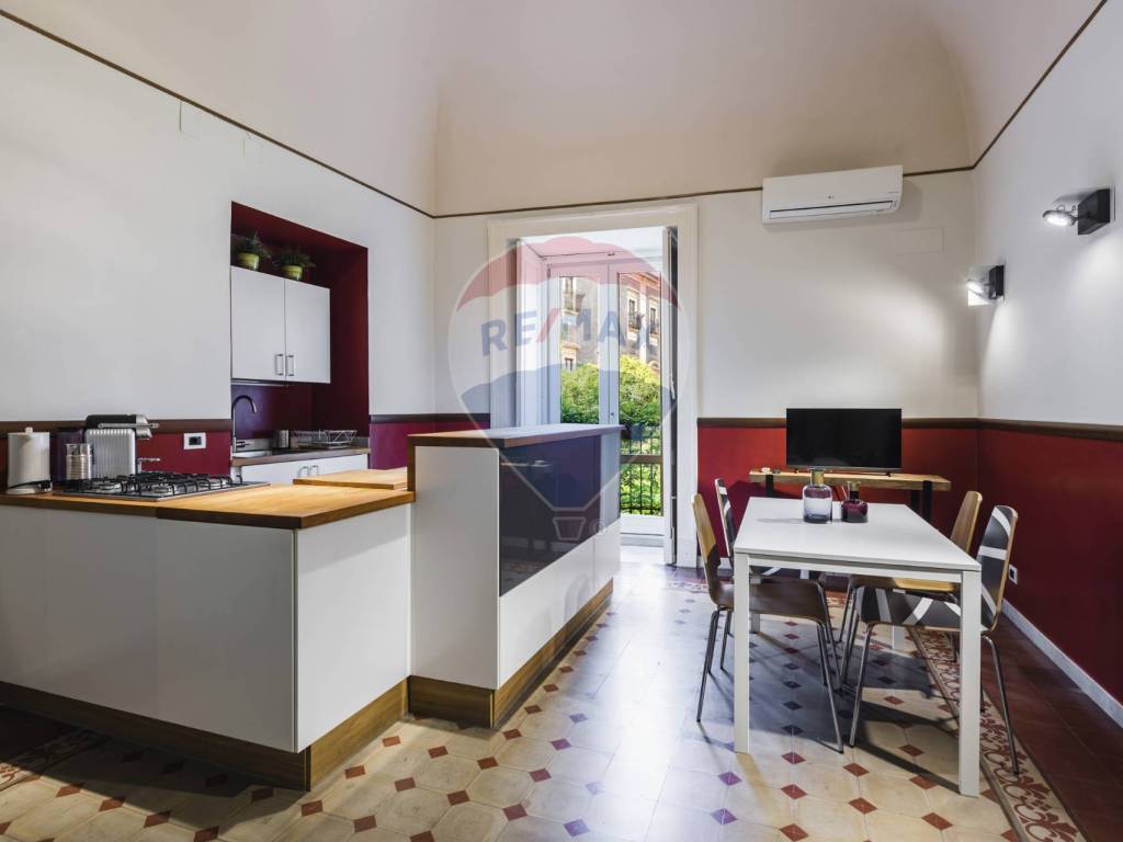 Appartamento a Catania in Piazza San Francesco D'assisi, 11 - Foto 3