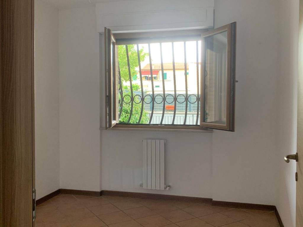 Appartamento a Livorno in Via Pompilia - Foto 4