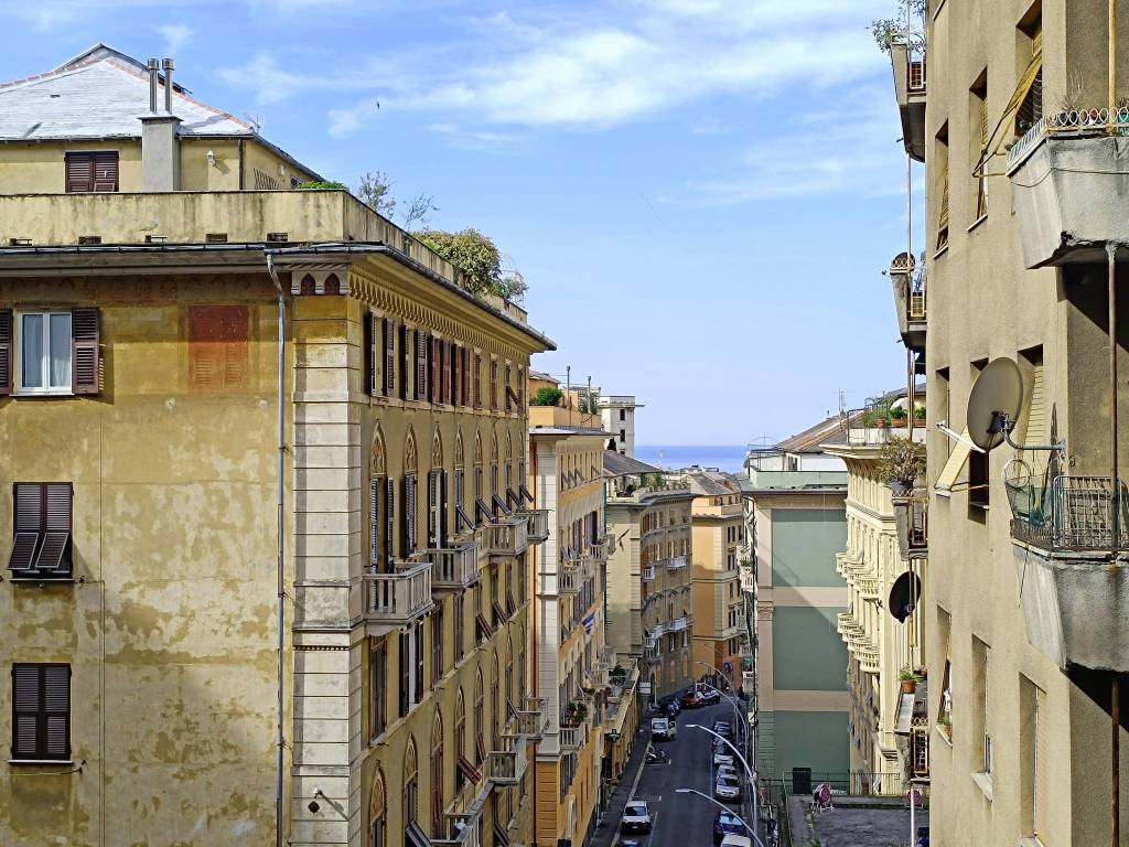 Appartamento a Genova in Via Giuseppe Ferrari, 1 - Foto 3