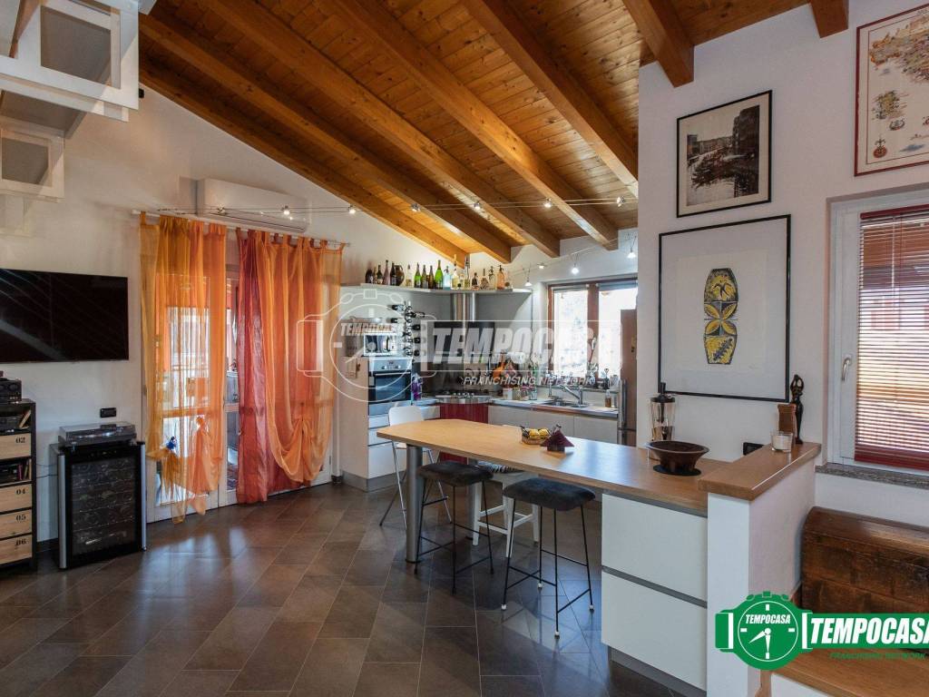 Loft / open space a Oleggio in Via Carmine 33 - Foto 4