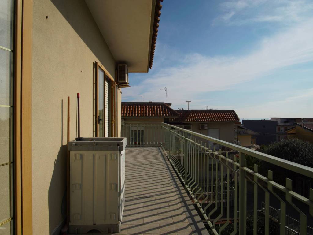 Appartamento a Giarre in Via Filippo meda, 54 - Foto 4