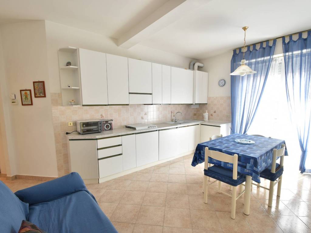 Appartamento a Loano in Via Giosuè Carducci - Foto 3