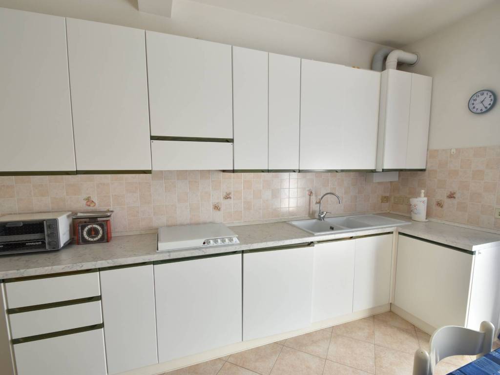 Appartamento a Loano in Via Giosuè Carducci - Foto 4