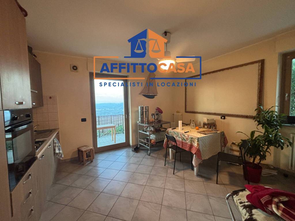 Appartamento a Verduno in Strada Sottoriva - Foto 4
