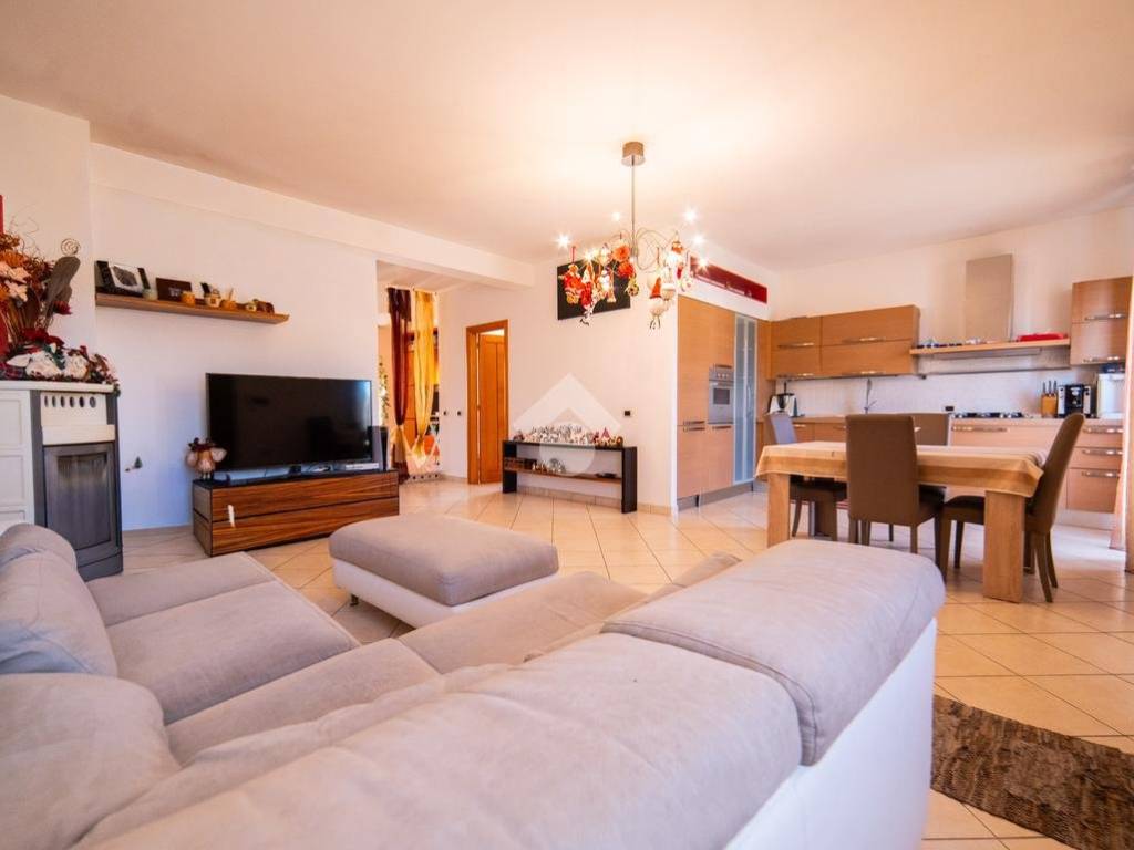 Appartamento a Vitorchiano in Via Monviso, 23 - Foto 2