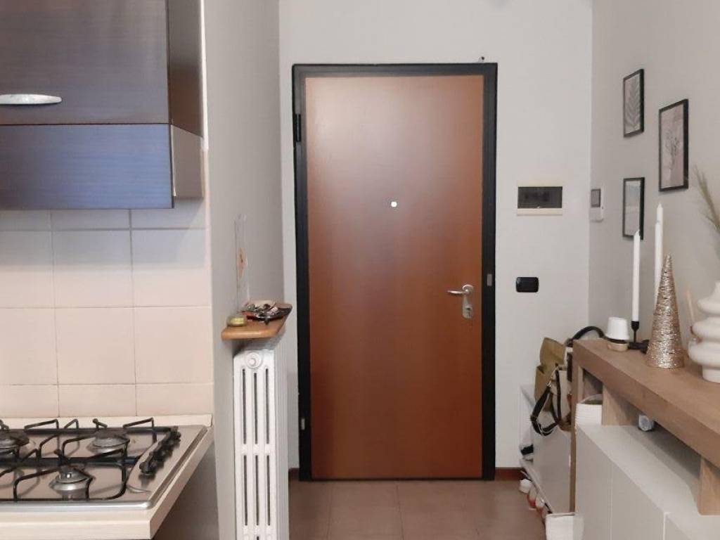 Appartamento a Tradate in Via Zini - Foto 3