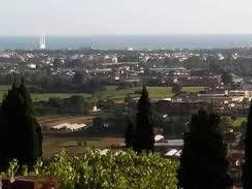Terreno a Massarosa in Via Delle Fonti No Number - Foto 2