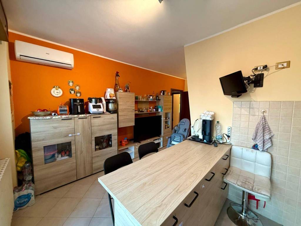 Appartamento a Alessandria in Via Canova, 19 - Foto 2
