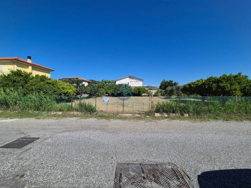 Terreno a Borgia in Via Giovanni Falcone, 39 - Foto 2