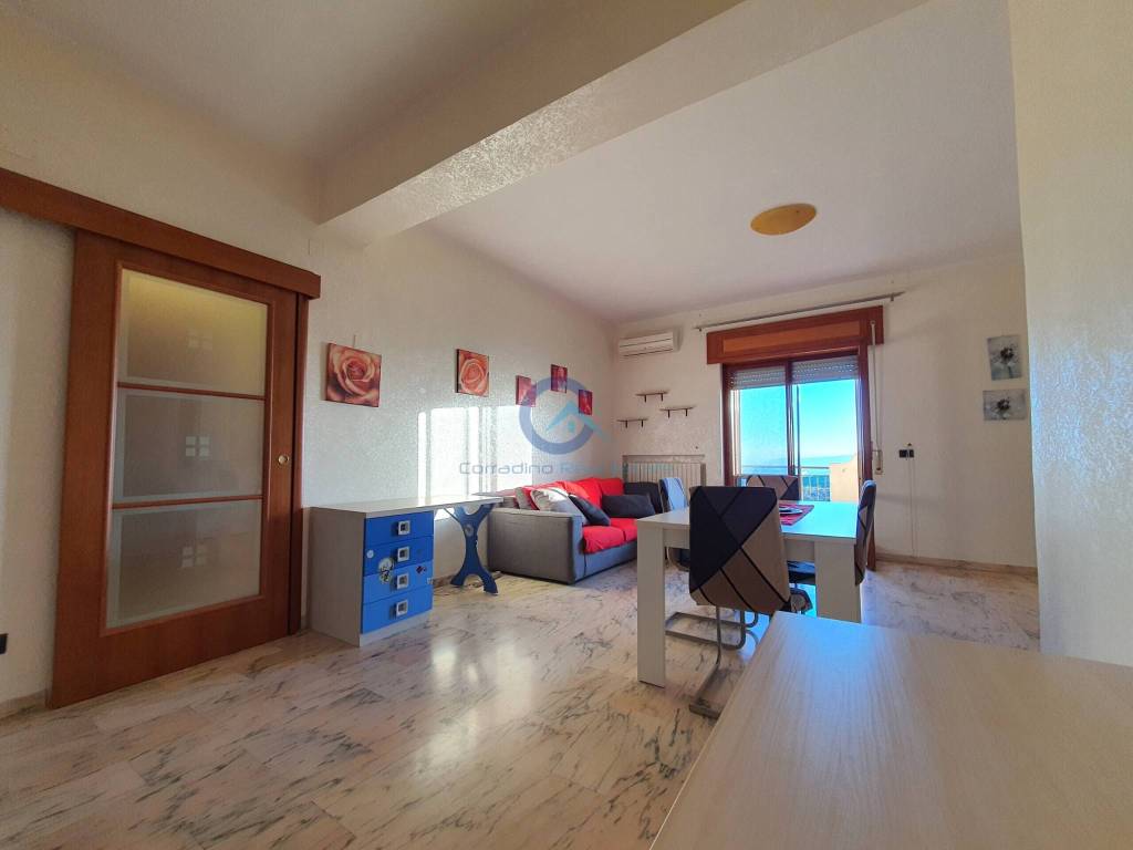 Appartamento a Catanzaro in Viale Vincenzo de Filippis, 122 - Foto 2