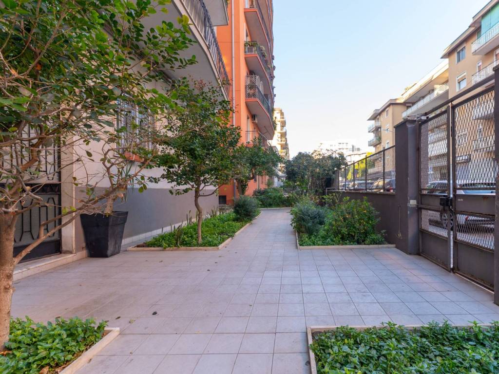 Appartamento a Catania in Via Eleonora d'Angiò, 7 - Foto 5