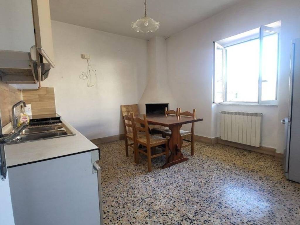 Casa indipendente a Albano laziale in Via Montagnano, 17 - Foto 3