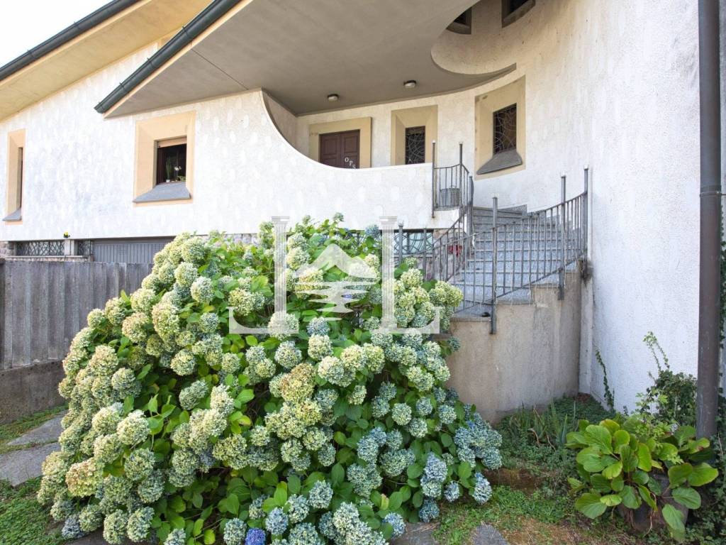 Villa a Grandate in Via Miramonti, 10 - Foto 2