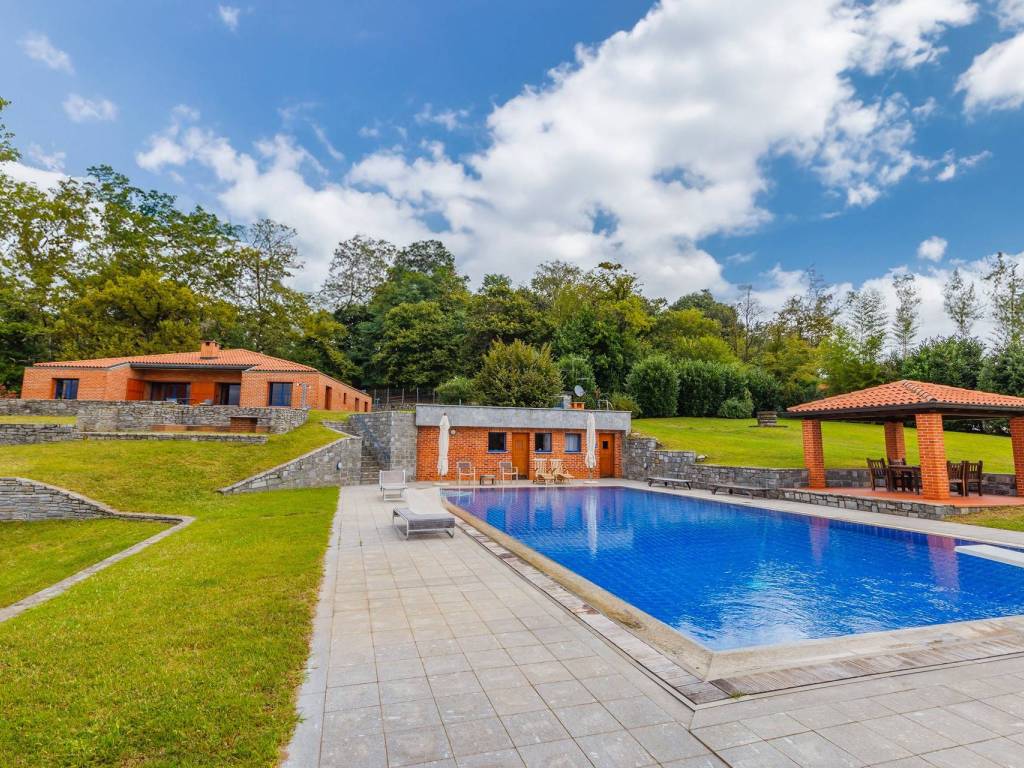 Villa a Angera in VIA VALCASTELLANA - Foto 2