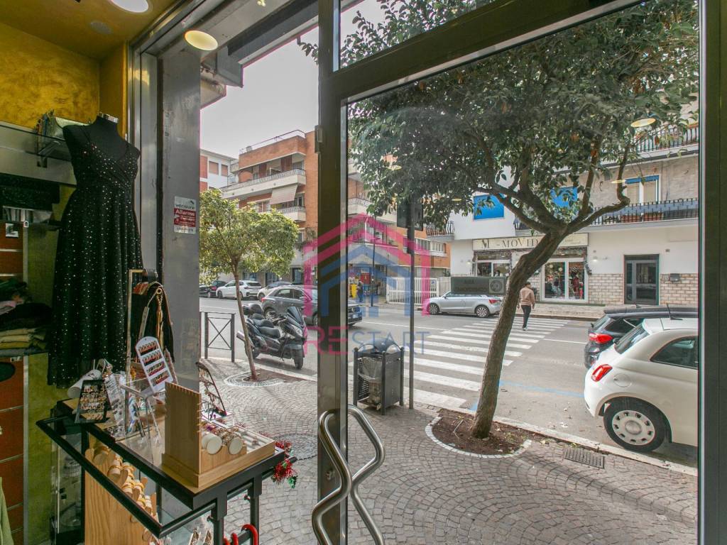 Immobile a Pomezia in Via Roma, 188 - Foto 3