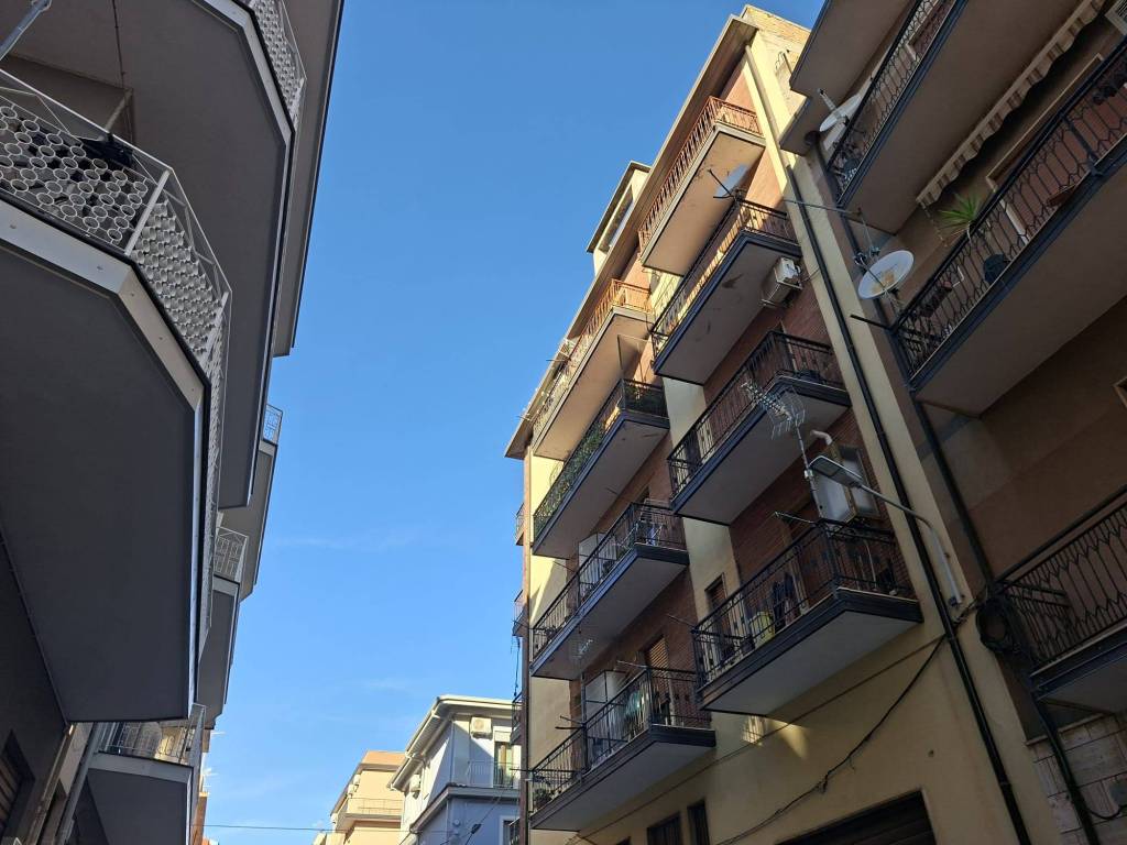 Appartamento a Vibo valentia in Via Giovanni Gentile, 23 - Foto 4