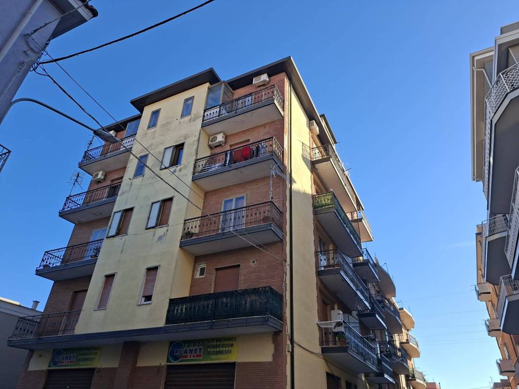 Appartamento a Vibo valentia in Via Giovanni Gentile, 23 - Foto 5