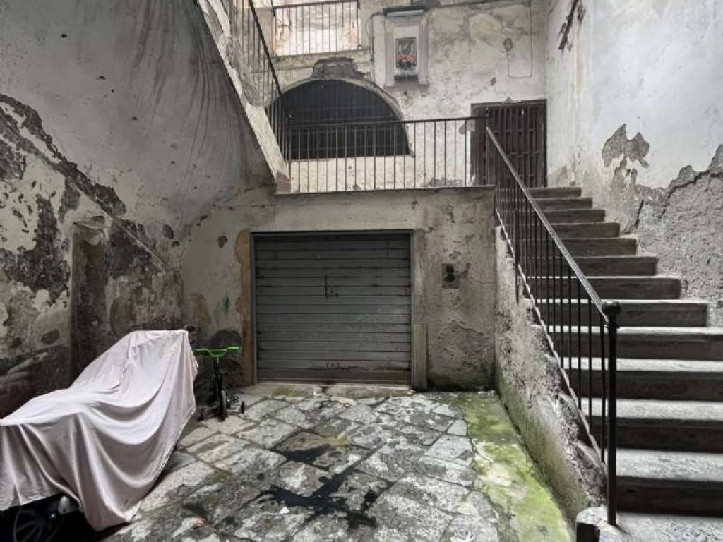 Immobile a Torre del greco in piazza Luigi Palomba - Foto 4