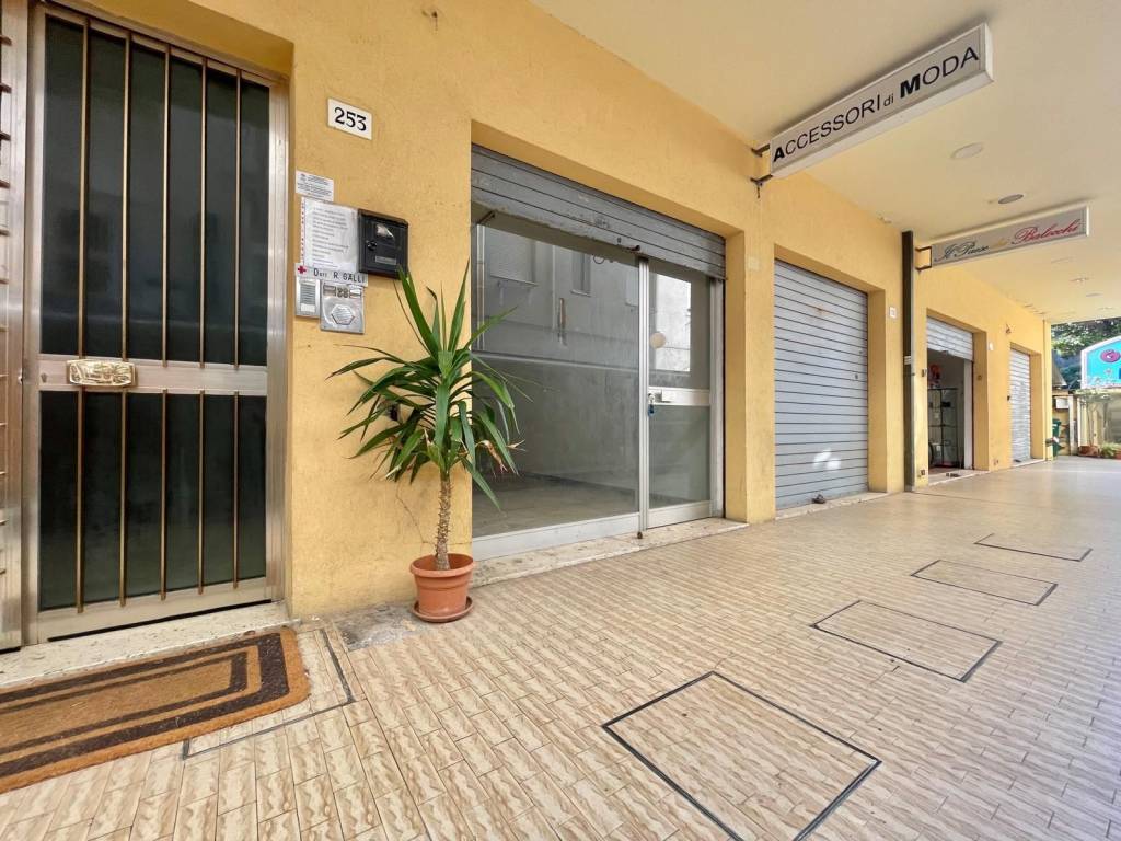 Immobile a Rimini in Viale Regina Margherita, 253 - Foto 2