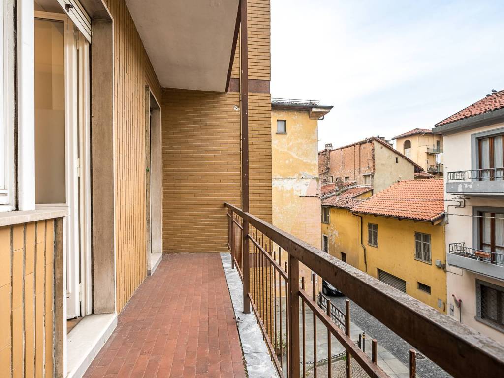 Appartamento a Moncalieri in Via Real Collegio, 22 - Foto 2