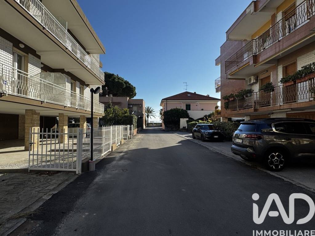 Appartamento a Pietra ligure in Via VIA PRIVATA CANNEVA, 135 - Foto 2