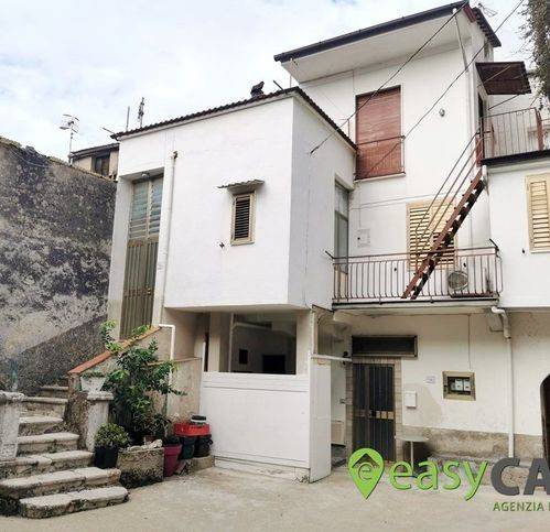 Appartamento a Montecorvino rovella in Piazza L. Gaurico 13 - Foto 2