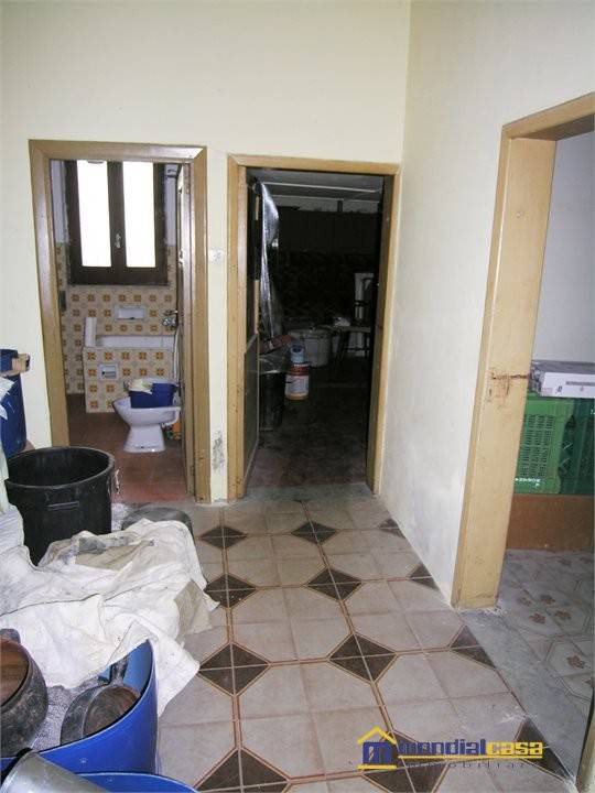 Casa indipendente a Pachino in via De Sanctis 151 - Foto 5