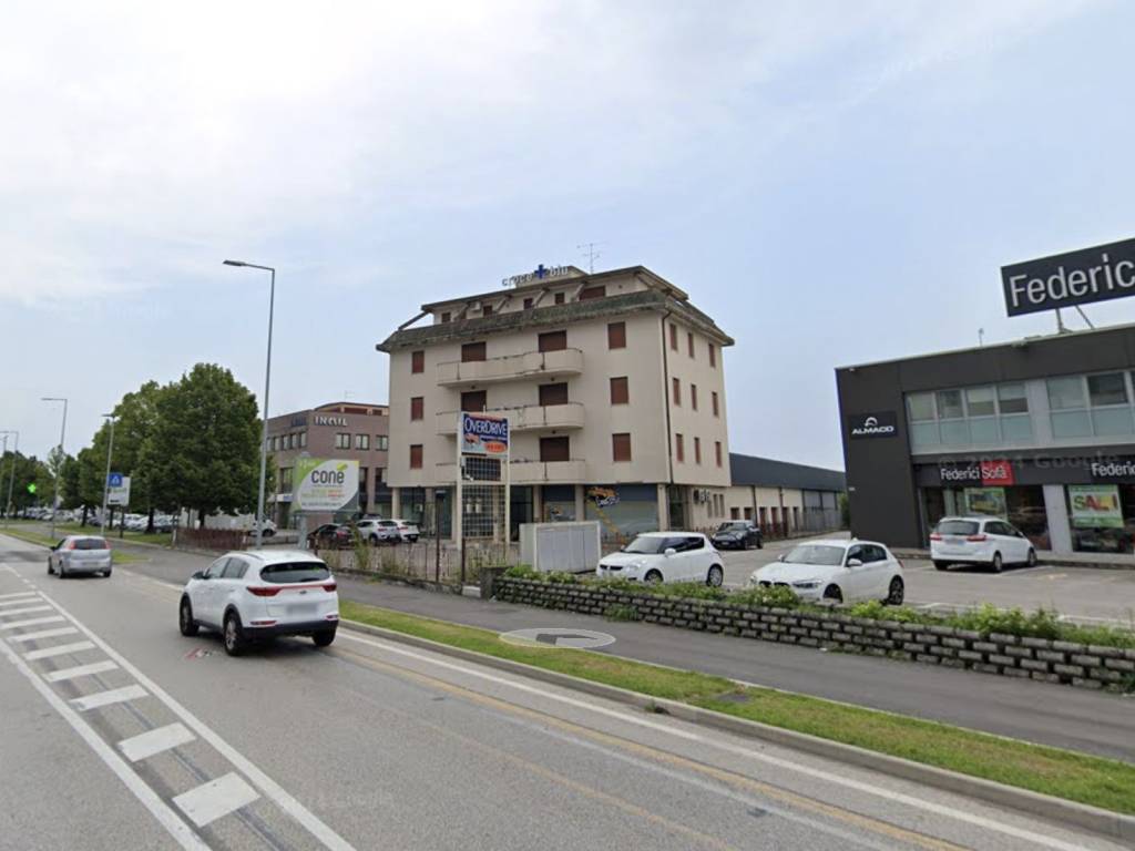 Palazzo / stabile a Conegliano in Viale Italia, 190 - Foto 2