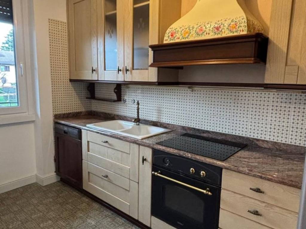 Villa a Saronno in Via G. B. Busnelli - Foto 4