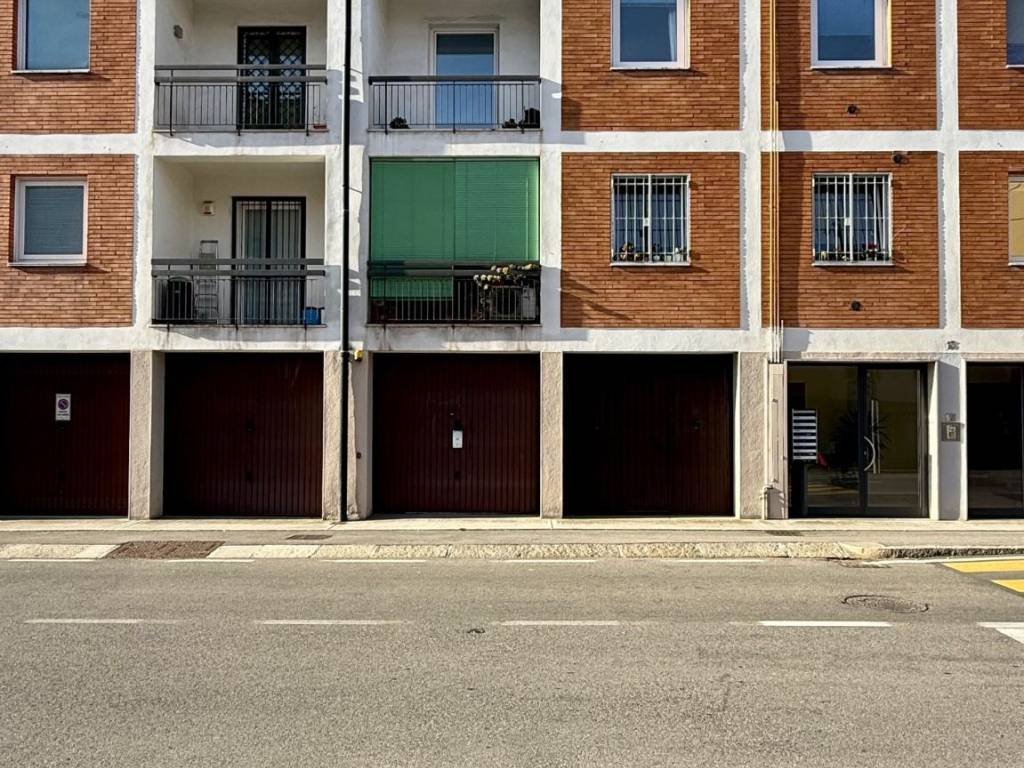 Box / garage a Bergamo in Via Paolo Vincenzo Bonomini, 13 - Foto 3