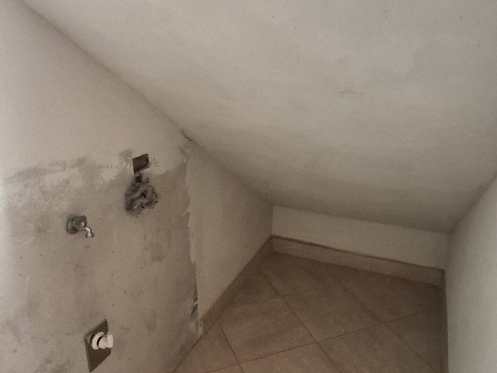 Appartamento a Castano primo in Via Ospedale 7 - Foto 5
