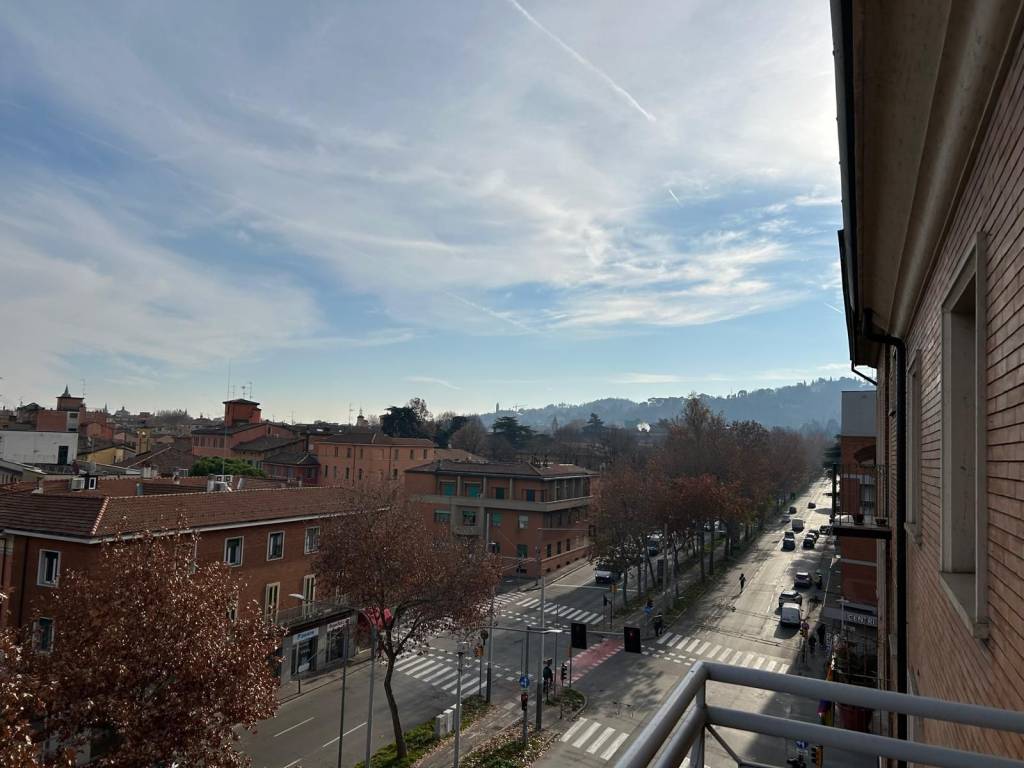 Appartamento a Bologna in Viale Giovanni Vicini, 6 - Foto 2