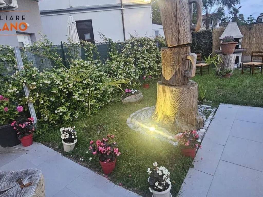 Villa a Monfalcone in Via Callisto Cosulich, 103 - Foto 2