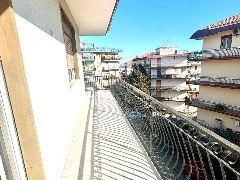 Appartamento a Giarre in Viale Aldo Moro - Foto 2